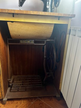Máquina de coser antigua