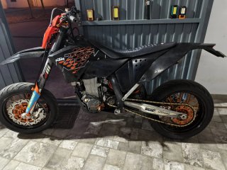 KTM 530r Supermotard Negra y Naranja