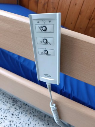 Cama articulada hospitalaria 90