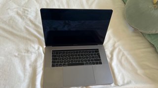 MacBook Pro 15” 2018 2.6GHz i7 16GB RAM