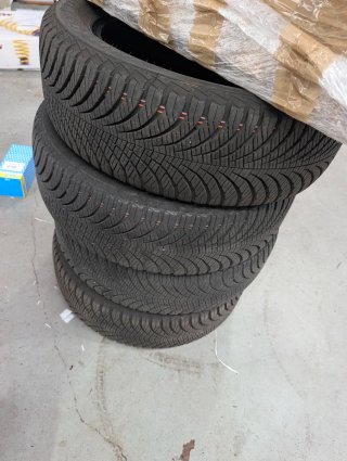 Neumático 195/55R16 good year