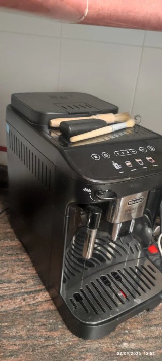 Cafetera DeLonghi Magnifica Evo