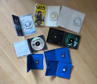 Lote juegos PS2, PSP, PS1 y PSVita (escucho ofert)