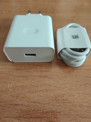 Caricatore OPPO SuperVOOC 80W