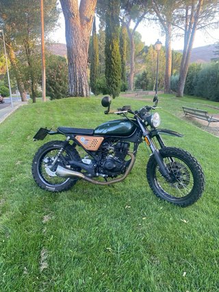 EtiquetaC Moto Scrambler/CafeRacer/DesertSled 125i