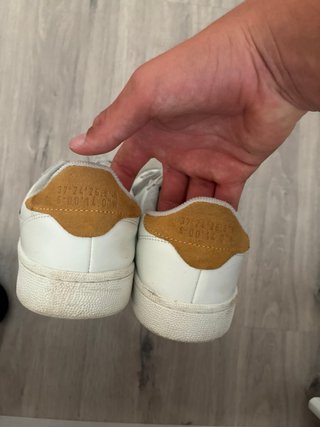 Zapatillas Scalpers grises y blancas