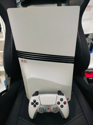 PS5 Pro "Nostalgia Edition" (Look 30 Aniversario)