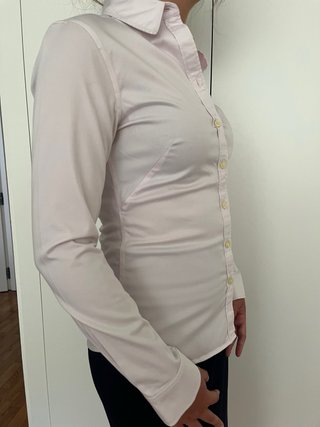Camisa rosa entallada