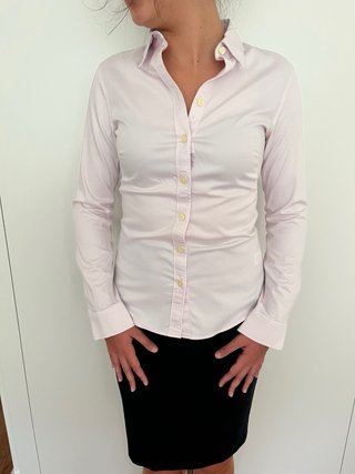 Camisa rosa entallada