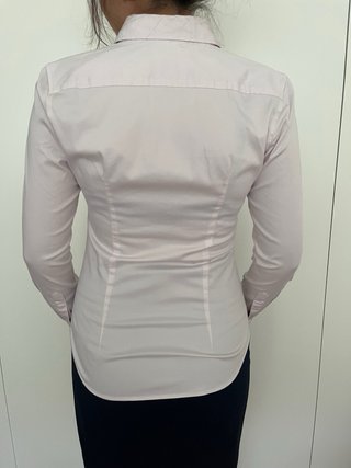 Camisa rosa entallada