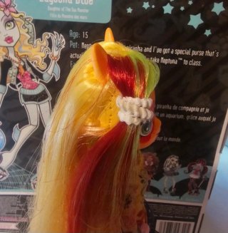 Muñeca Applejack Equestria Girls incompleta