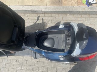 Piaggio X EVO 125 Scooter