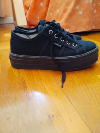 Zapatillas Victoria Negras Talla 34