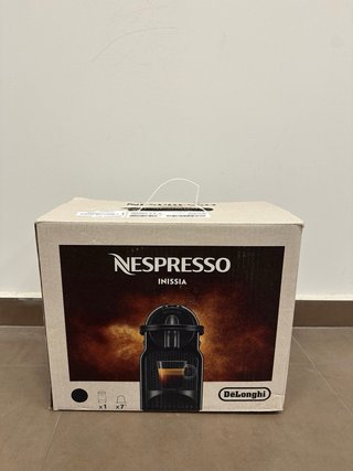 Cafetera Nespresso Inissia negra