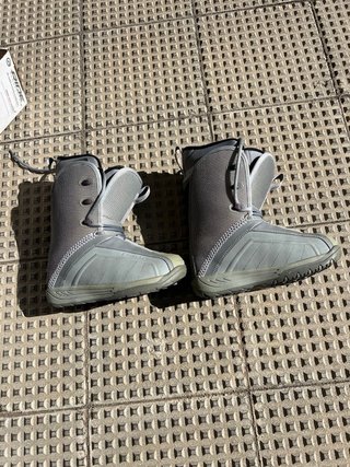 Botas de Snowboard Grises