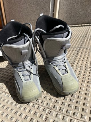 Botas de Snowboard Grises