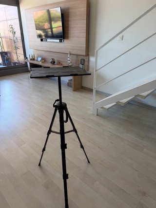 Soporte suelo proyector Vamvo Negro