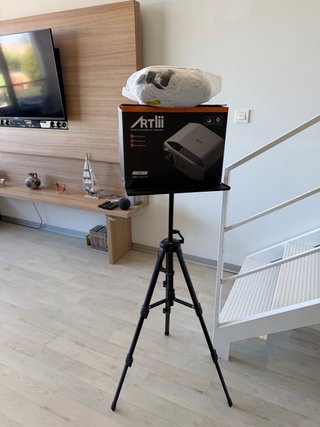 Soporte suelo proyector Vamvo Negro