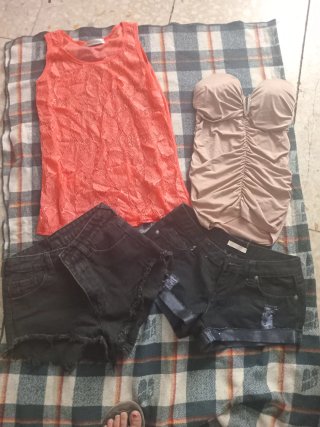 Lote Ropa Mujer: Top Coral, top Beige, Shorts