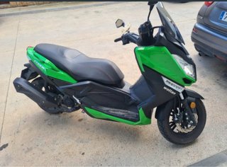Wottan Storm Maxi Scooter Verde/Negro