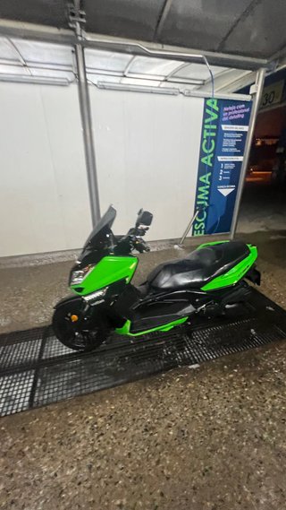 Wottan Storm Maxi Scooter Verde/Negro