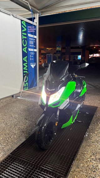 Wottan Storm Maxi Scooter Verde/Negro