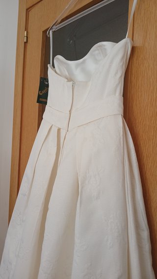Vestido de Novia Escote Corazón y Cola