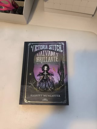 Libro Victoria Stitch