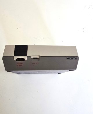 Nintendo Classic Mini NES con caja y 30 juegos