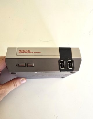 Nintendo Classic Mini NES con caja y 30 juegos
