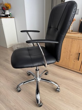Silla de oficina negra 5 ruedas