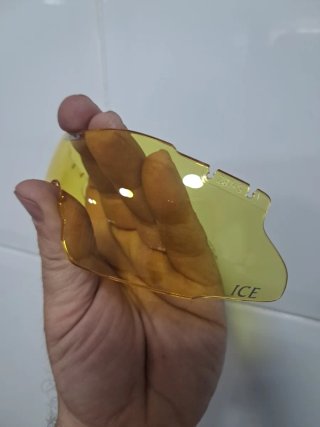 Cristal amarillo Ess Ice