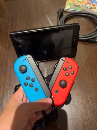 Nintendo Switch Azul/Rojo + Juegos
