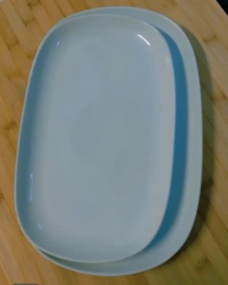 2 Bandejas de cerámica blanca