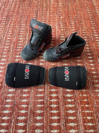 Patines y espinilleras hockey Barovari