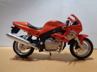 Triumph Sprint RS 1/18 Miniatura