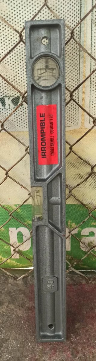 Nivel de fundición maciza 40 cm