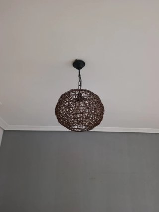 Lámpara colgante de mimbre