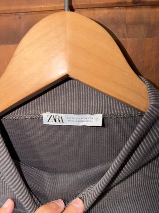 Vestido tubo punto gris Zara