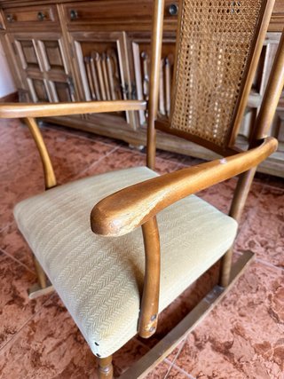 2 Mecedoras de Madera y Rattan
