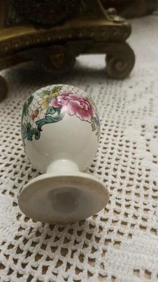 Huevera de porcelana inglesa floral