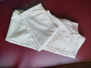 Pantalones beige mujer