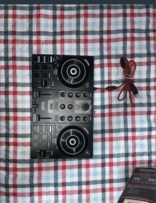 Controladora DJ Hercules Impulse 200