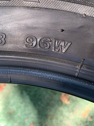 Neumáticos 245/45R18