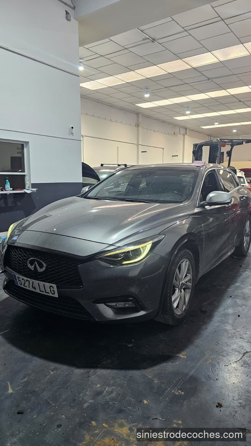 Infiniti Q30 2.2d Premium 7DCT 2016