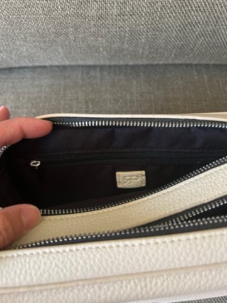 Bolso bandolera beige con correa