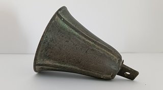 Antigua campana de bronce