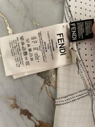 Camiseta Fendi tirantes cuadros beige/negro