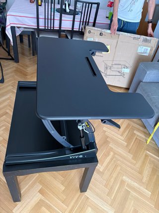 Elevador de escritorio VIVO ajustable