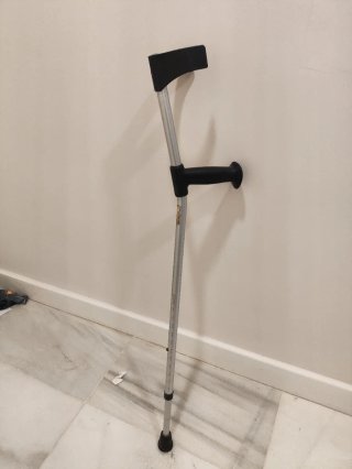 Silla de ruedas Vermeiren Jazz S50 + 2 muletas